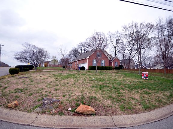 3rd image of 2398 Danbury Dr