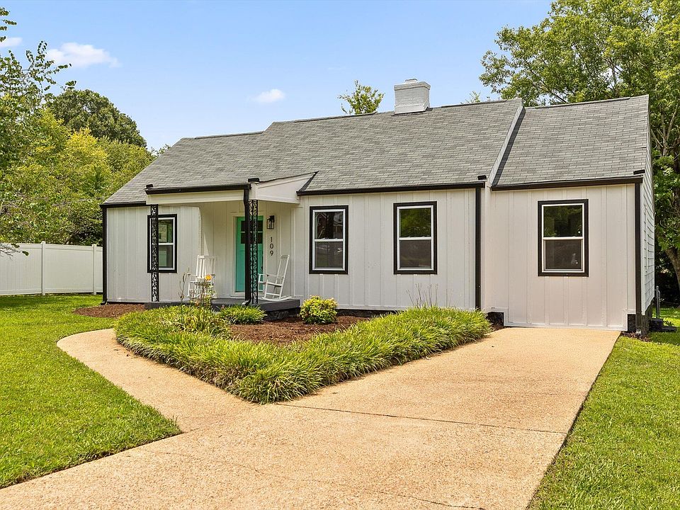 1st image of 109 Anderson Dr