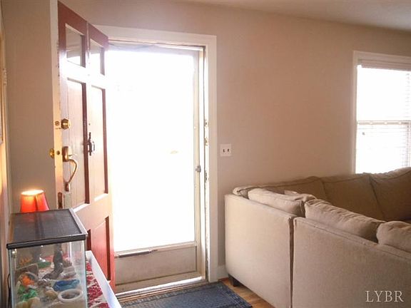 4th image of 1127 Chestnut Hill Dr