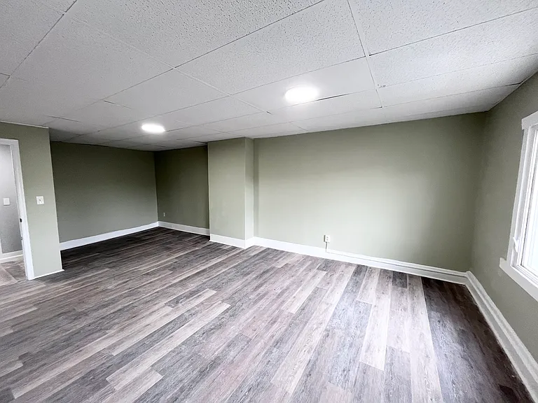 28 E Washington Ave #2A — Photo 4