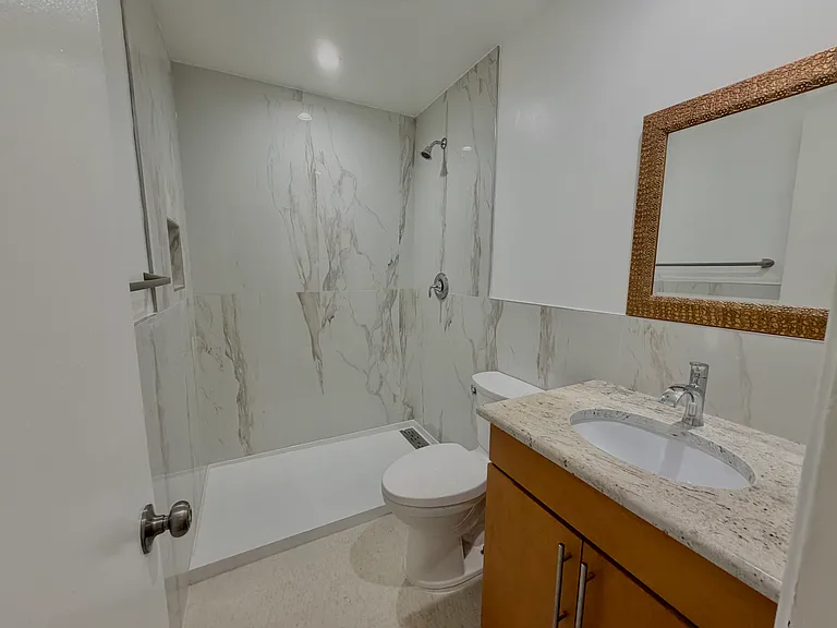 13015 Parkland Dr — Photo 8