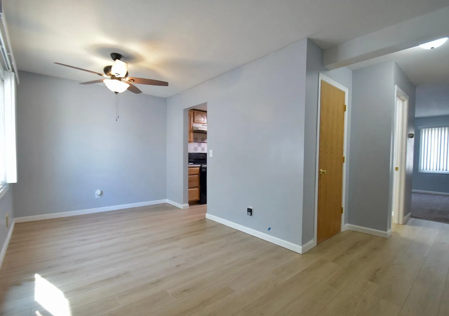 4 bed, 2200 sqft, $2,450 — Photo 4