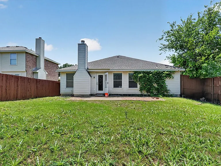 9324 Warren Dr — Photo 17