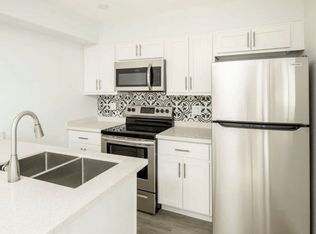 North Longview, Phoenix, AZ 85014