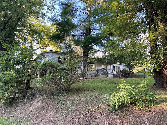 2nd image of 3479 Rogers Mill Rd