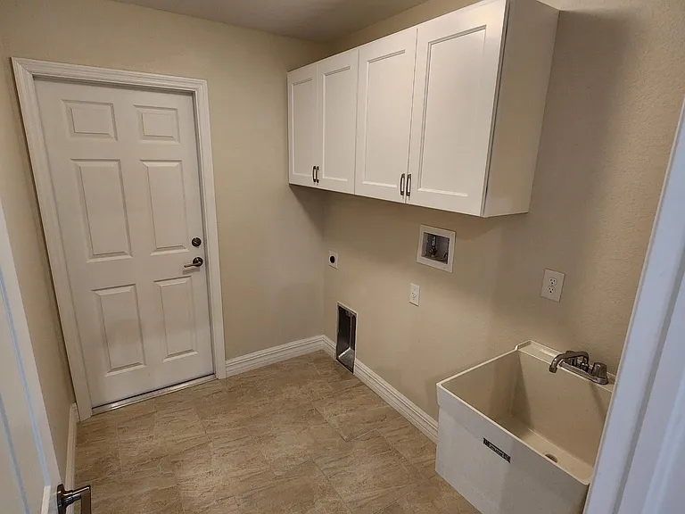 2698 Zuber Ln — Photo 12