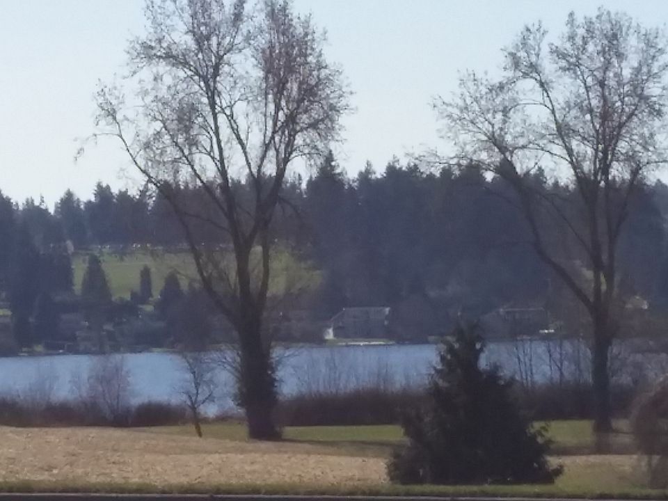 1st image of 23301 Lakeview Dr