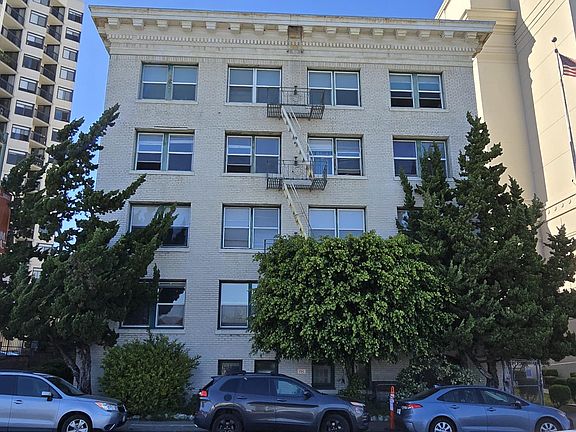 3rd image of 1525 Lakeside Dr APT 7