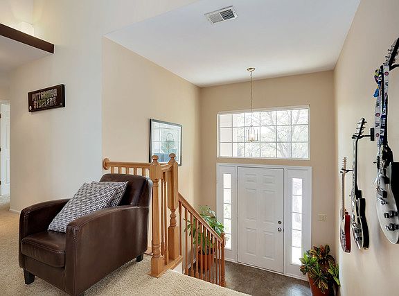 4th image of 331 Ashford Cir Unit 2
