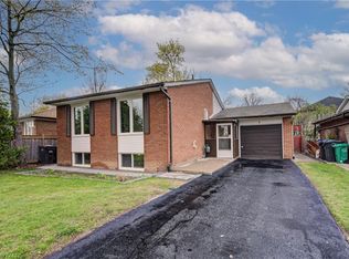 8 Sanford Cres, Brampton, ON L6X 2C3