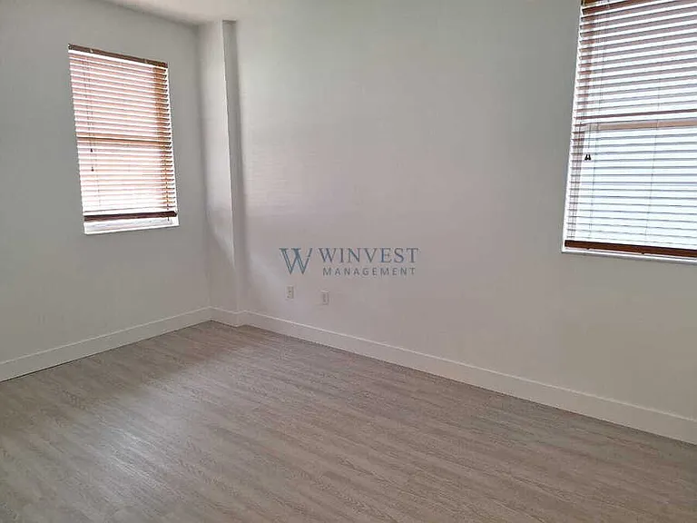 115 SW 11th St #903 — Photo 6
