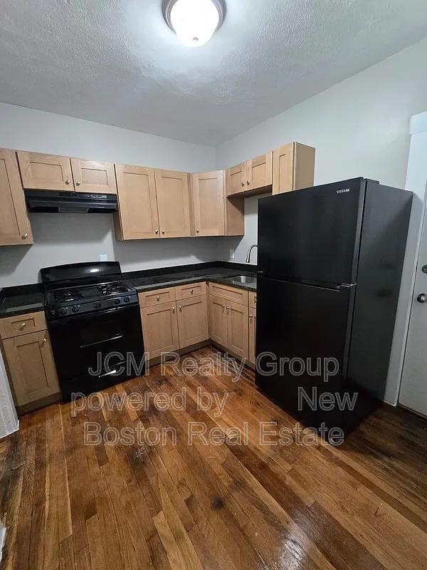 1 bed, 1.0 bath, 750 sqft, $1,900 — Photo 3