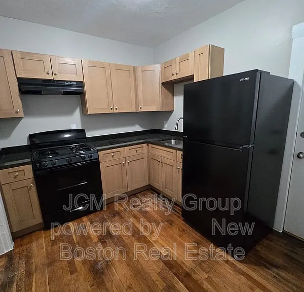 196 Washington St — Photo 3