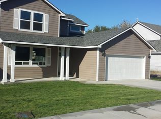 161 Rio Senda St, Umatilla, OR 97882