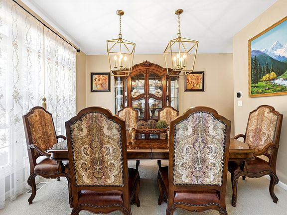 5th image of 8709 Shade Tree Cir