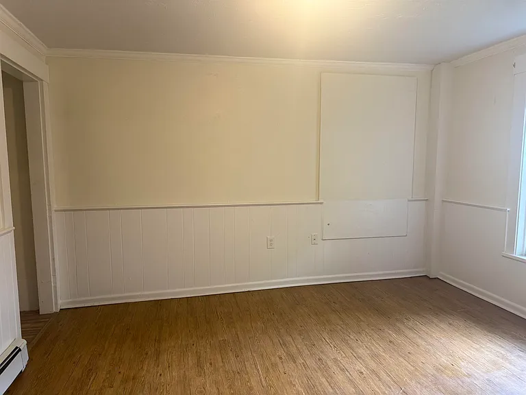 31 Pleasant St #1 — Photo 4