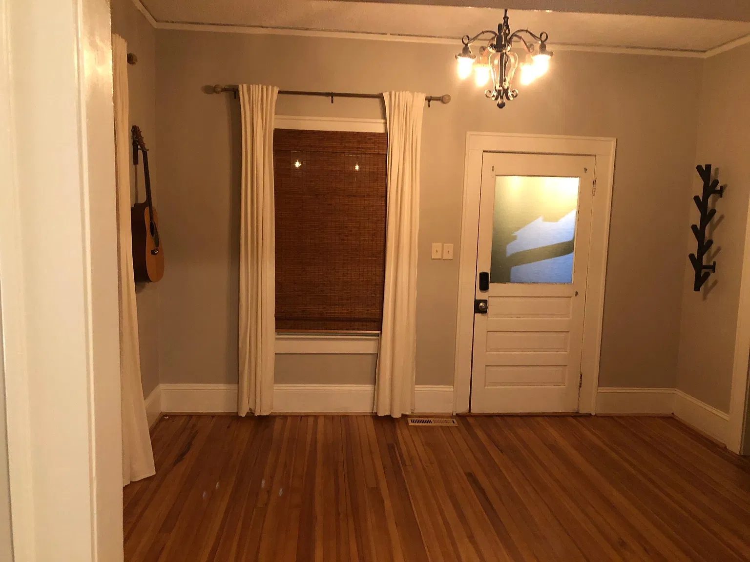 2 bed, 882 sqft, $1,600 — Photo 3