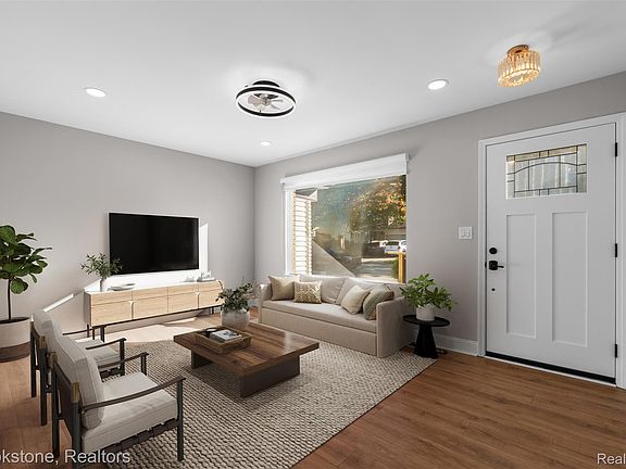 3rd image of 22145 Purdue Ave