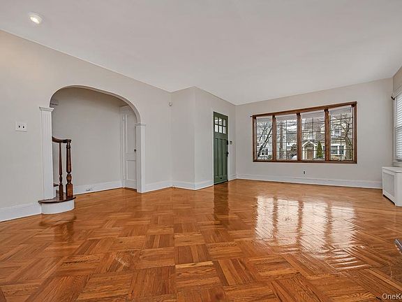 3rd image of 315 Marcellus Road