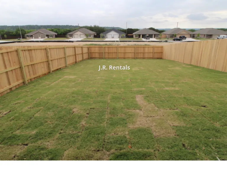 227 Green Valley Dr — Photo 23