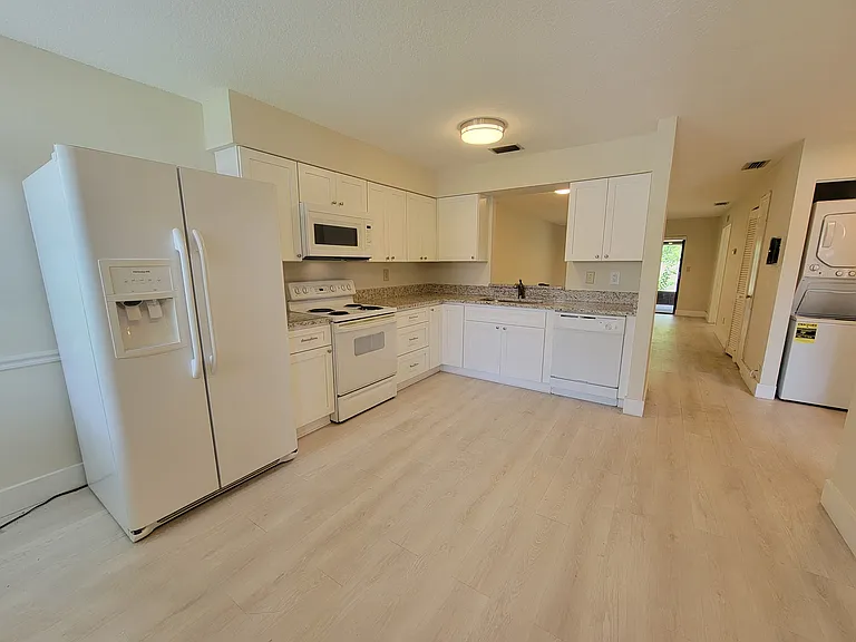 6014 Indrio Rd #3 — Photo 3
