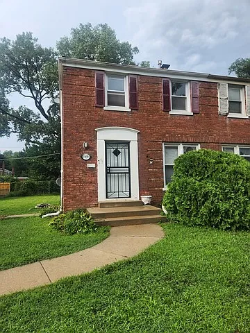 2510 E 96th St Photo 1