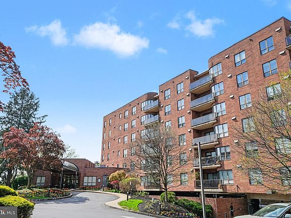 2nd image of 100 Breyer Dr APT 5M