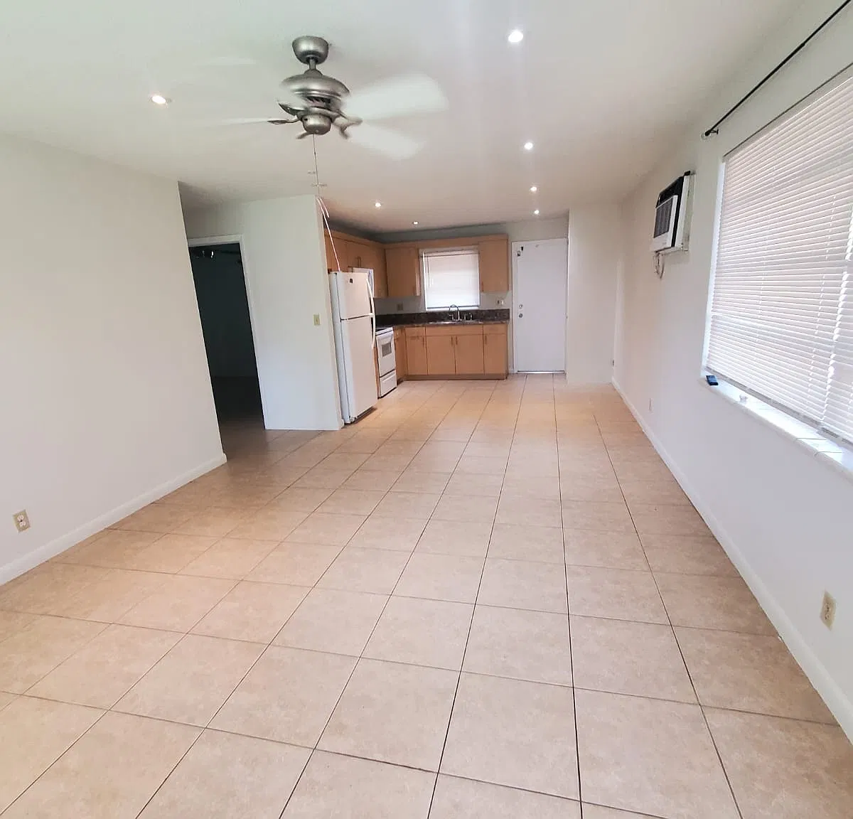 2 bed, $2,090 — Photo 2