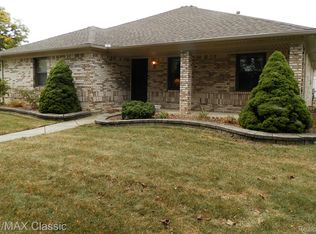 35113 Kensington Ave, Sterling Heights, MI