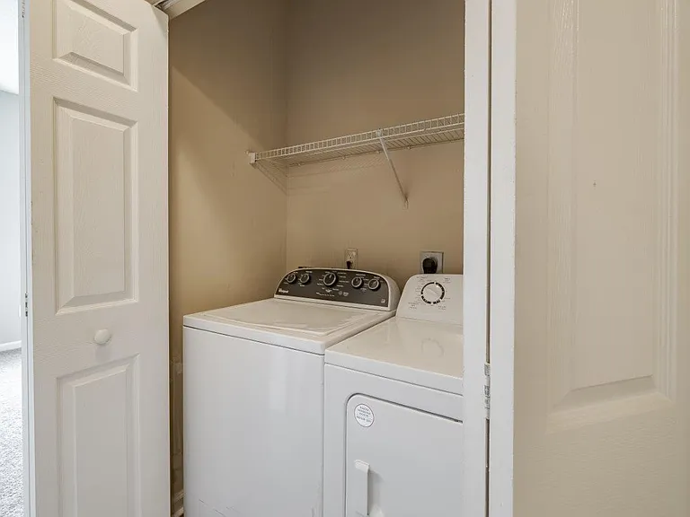 Falls Creek Apartments and Townhomes — Photo 9