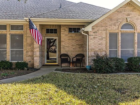 4th image of 429 Shelby Dr