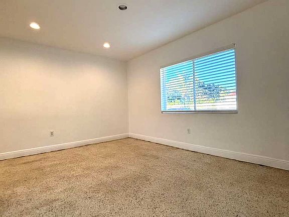 5th image of 4303 NW 14th Ave Unit 4303