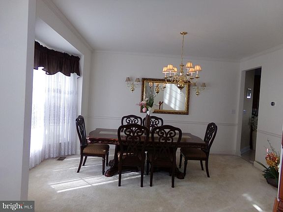 4th image of 184 Haut Brion Ave
