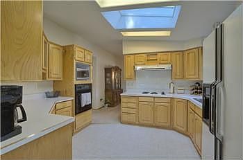 4th image of 1833 Island Dr NW