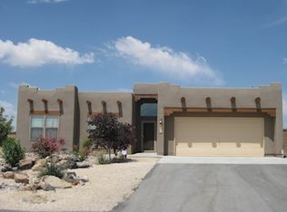 605 3rd St NE, Rio Rancho, NM 87124