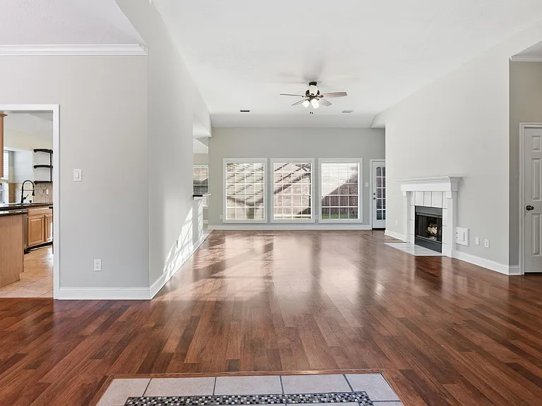 1813 Oak Wood Dr E — Photo 15