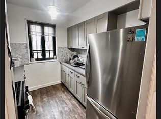 89 Metropolitan Oval APT 10G, Bronx, NY 10462