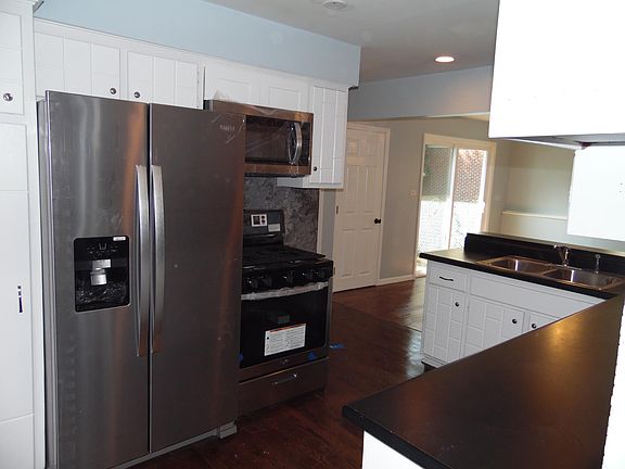 5th image of 6530 Vogt St