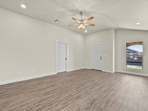 5th image of 3211 Durham Ave