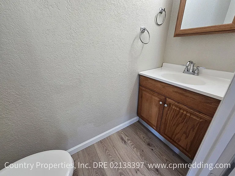 2951 Robert Ct — Photo 10