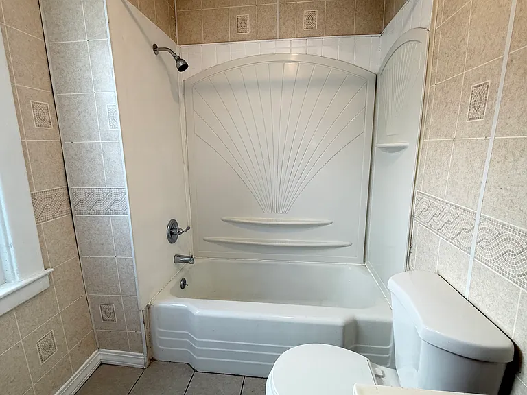 15 Andrews Ave #1 — Photo 9