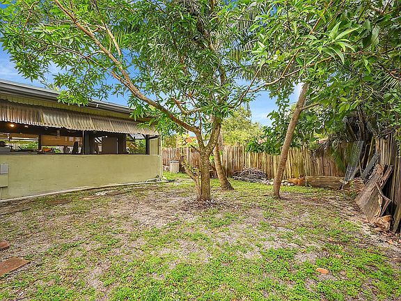 4th image of 8507 SW 19th Street