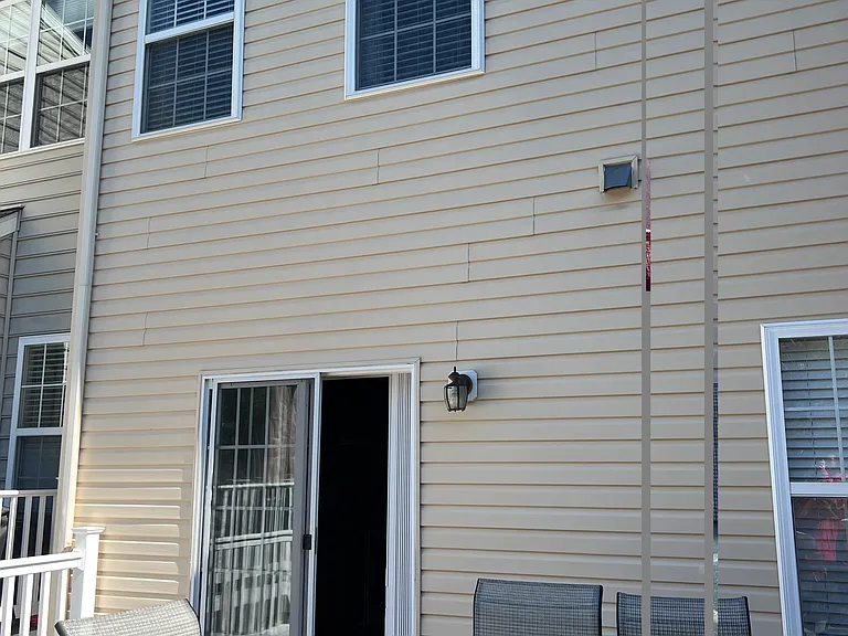 1606 Trestle St — Photo 17