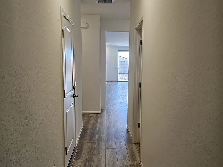 1447 W Pima Ave — Photo 9