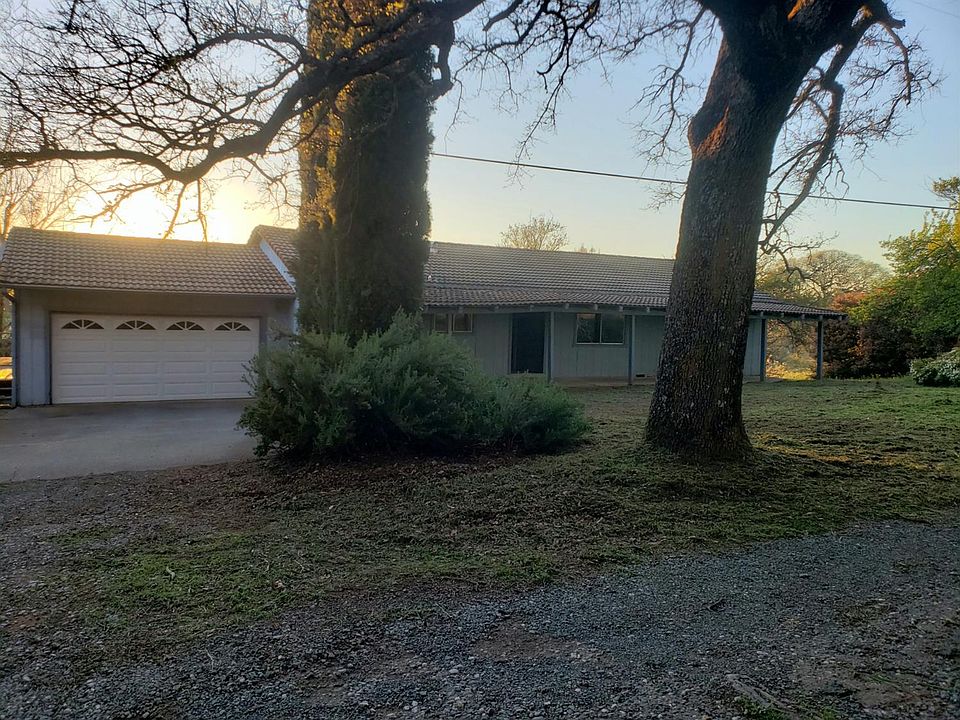 2nd image of 5135 Meadow View Ln