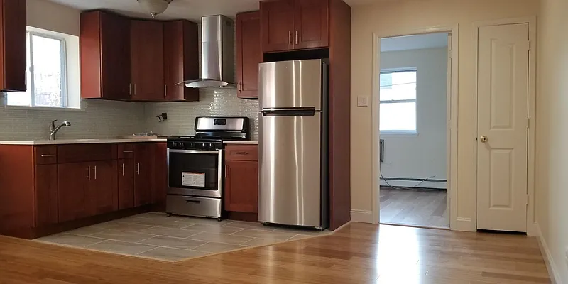 Rented by Bouklis Group | media 2