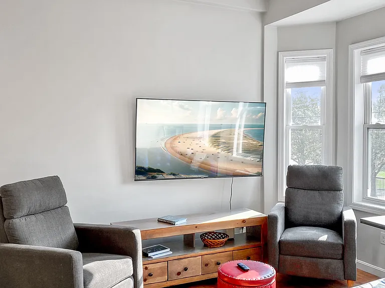 258 Bremen St #2 — Photo 7