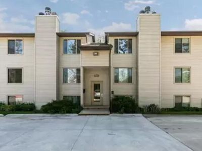 940 23rd Avenue Pl APT 1, Coralville, IA, 52241