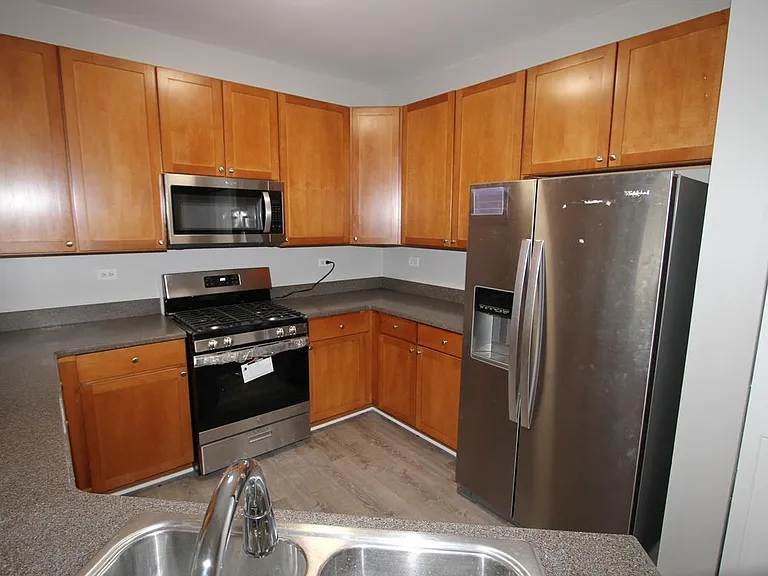 353 Springbrook Trl S — Photo 5