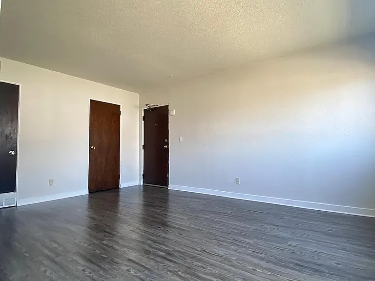 646 22nd Ave NE #5 — Photo 10
